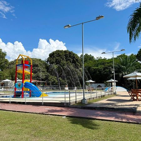 Готель Club Campestre De Neiva Нейва Екстер'єр фото